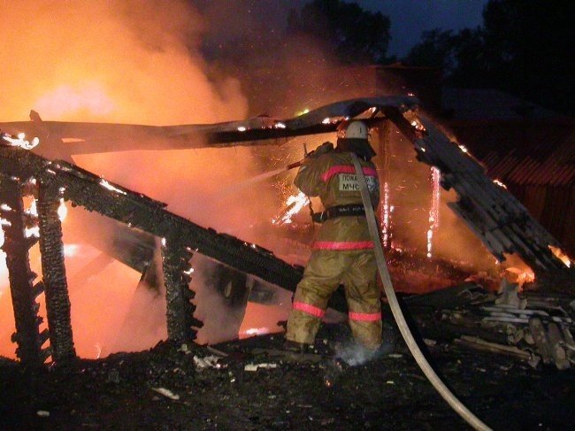 Пожарно-спасательные подразделения выезжали на пожар в Онежский район Архангельской области.