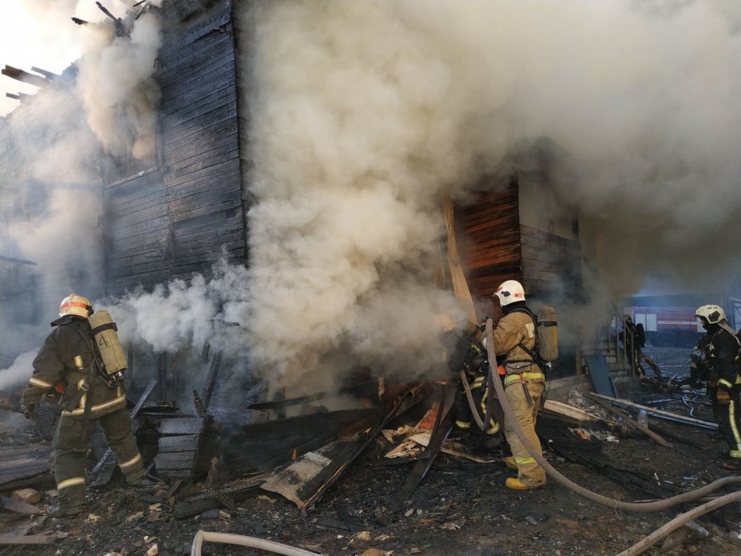 Пожарно-спасательные подразделения выезжали на пожар в Онежском районе  Архангельской области.