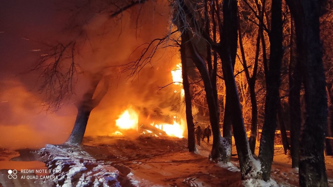 Пожарно-спасательные подразделения выезжали на пожар в г. Онега
